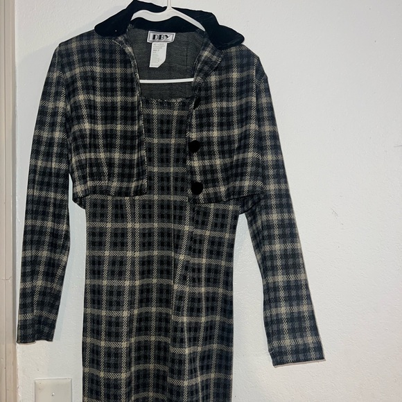 DBY Plaid jacket and dress with black velvet buttons and Collar - Picture 3 of 10
